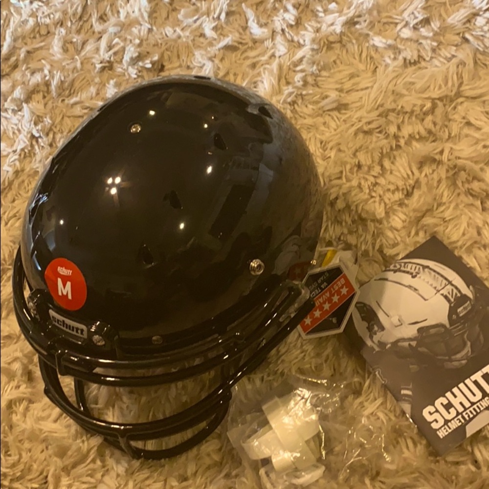 SCHUTT football helmet Medium